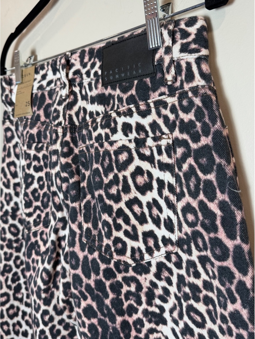PACSUN Casey Low Rise Baggy Wide Leg Leopard denim SZ 25 Y2K INDIE SLEAZE - Picture 5 of 7